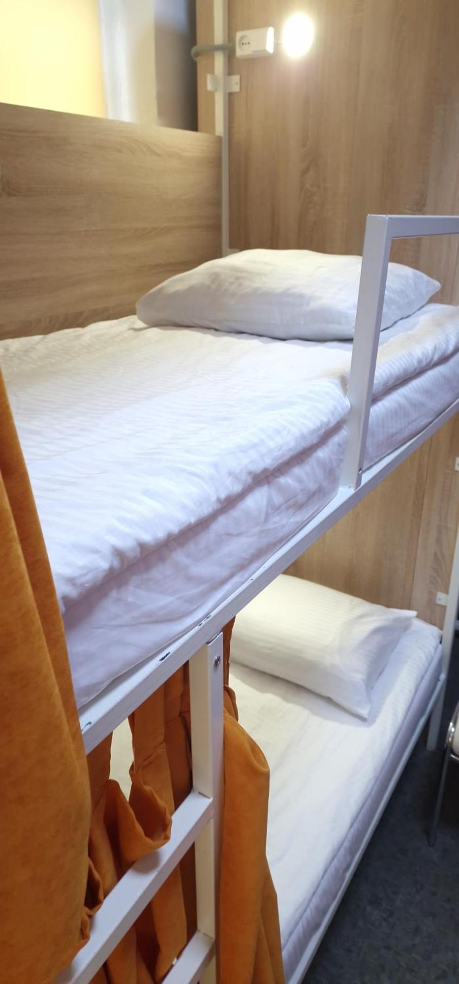 Hostel Capsule Киев Экстерьер фото